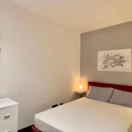 Luxury 100 Mq A Stone's Throw From The Duomo Lejlighed